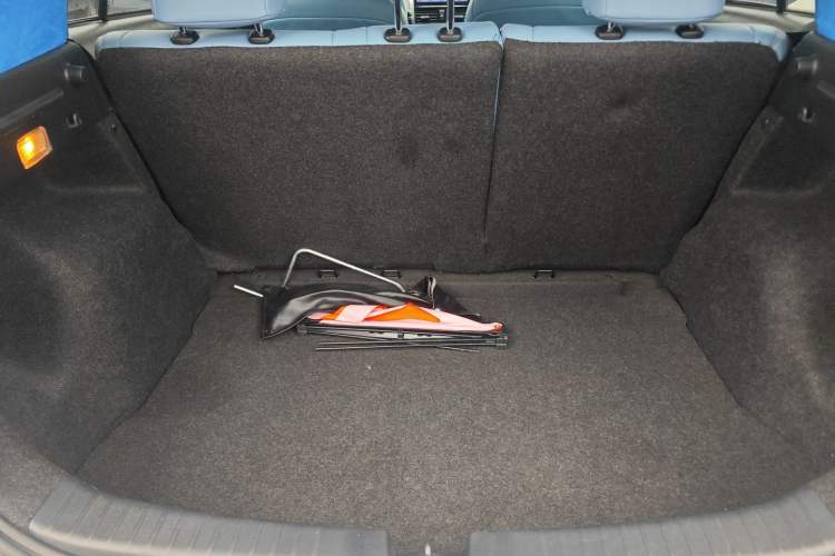 Used Toyota YARiS L 2015 1.5E Automatic Charm Edition
