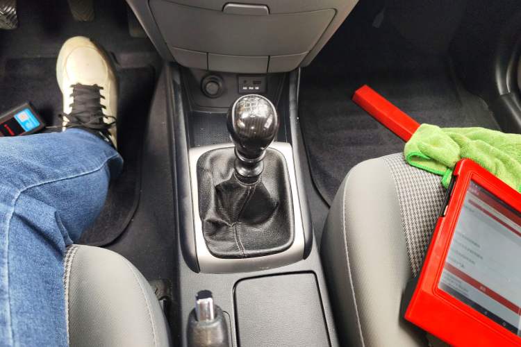 Used Hyundai Celesta 2015 1.6L Manual Comfort Model