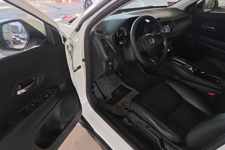 Used Honda Vezel 2015 1.5L CVT two-wheel drive Comfort trim
