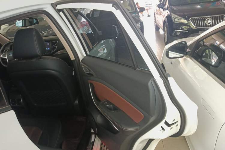 Used BYD Song New Energy 2017 Song DM 1.5TID All-Wheel Drive Prestige Model
