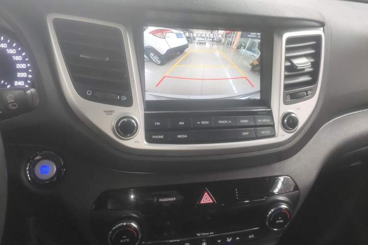 Used Hyundai Tucson 2018 1.6T Dual-Clutch Two-Wheel Drive 15th Anniversary Special Edition