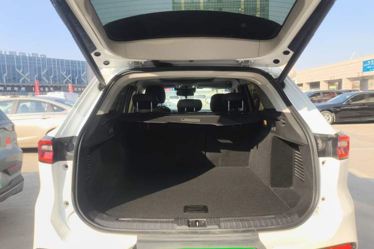 Used  Lingyun 2019 1.6T Two-Wheel Drive Star曜 Edition