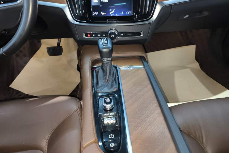Used Volvo S90 2019 T5 Zhiyuan Edition
