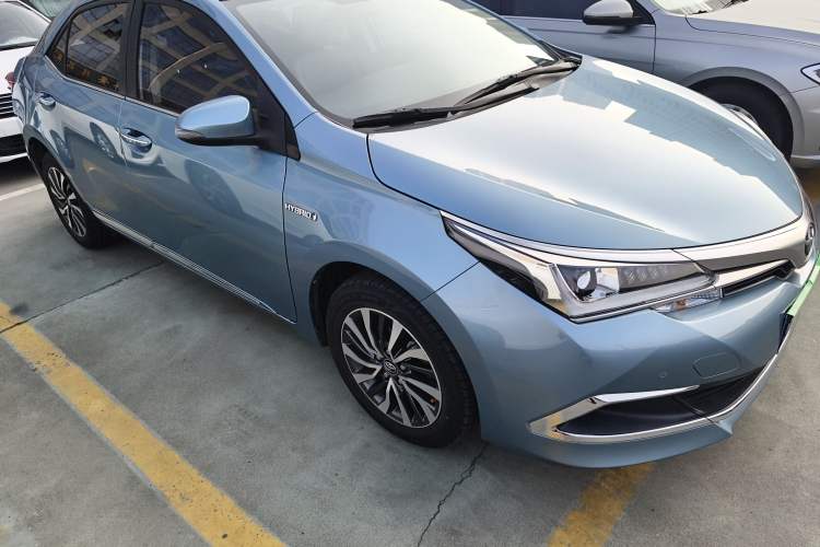 Used Toyota Corolla 2017 Revised Dual-Engine 1.8L E-CVT Elite Edition