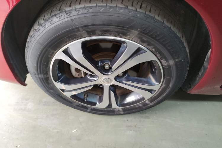 Used Nissan Tiida 2019 1.6L CVT Smart Enjoyment Version China VI Standard
