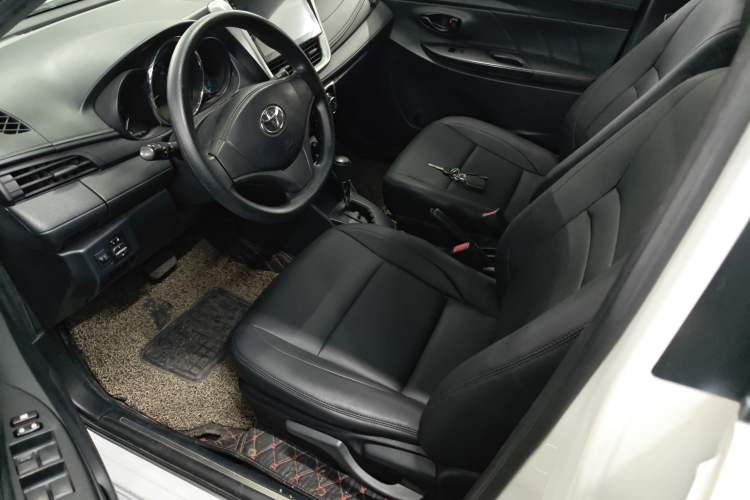 Used Toyota YARiS L 2016 Revised 1.5E CVT Charming Edition
