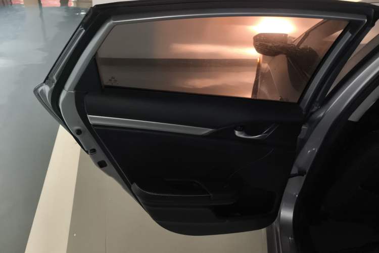 Used Honda Civic 2016 220TURBO CVT Luxury Edition
