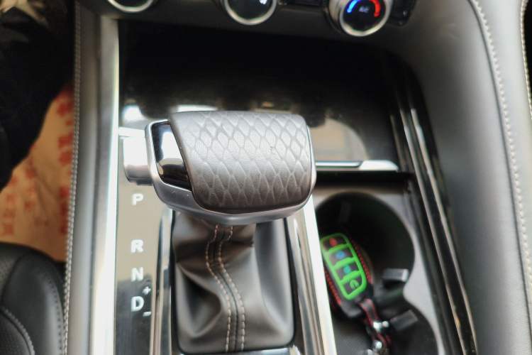 Used Changan CS95 2021 2.0T Two-Wheel Drive Luxury Version
