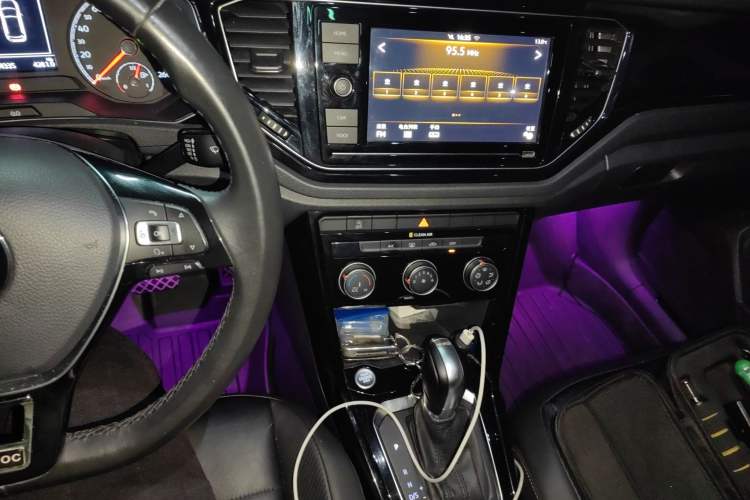 Used Volkswagen T-ROC 2019 280TSI DSG Two-Wheel Drive Comfort Version China VI Standard
