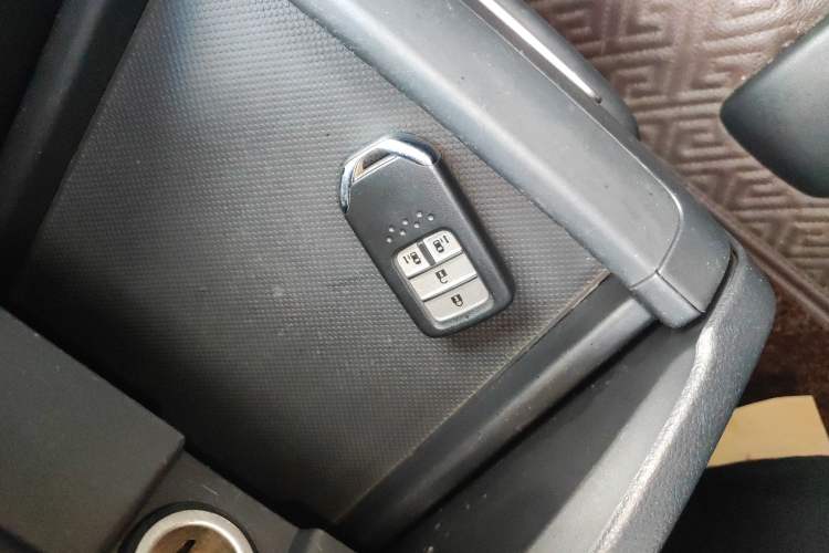 Used Honda Elysion 2016 2.4L Supreme Edition
