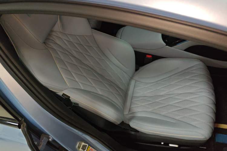 Used BYD Seal 2022 550 km Standard Range Rear-Wheel Drive Prestige Version