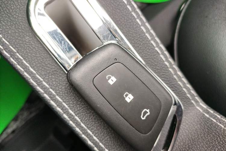 Used Baojun KiWi EV 2021 Artist Model Lithium Iron Phosphate
