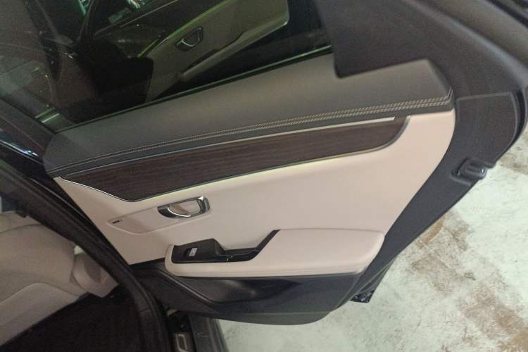 Used BYD Han 2025 EV Intelligent Driving Edition 701KM LiDAR Flagship Model
