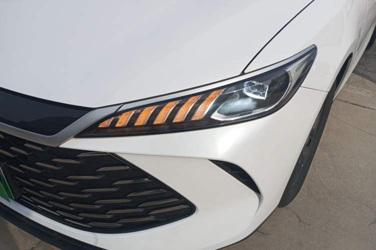 Used BYD Qin PLUS 2025 DM-i Smart Drive 55KM Leading Model