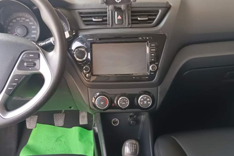 Used Kia K2 2015 Sedan 1.4L MT GLS