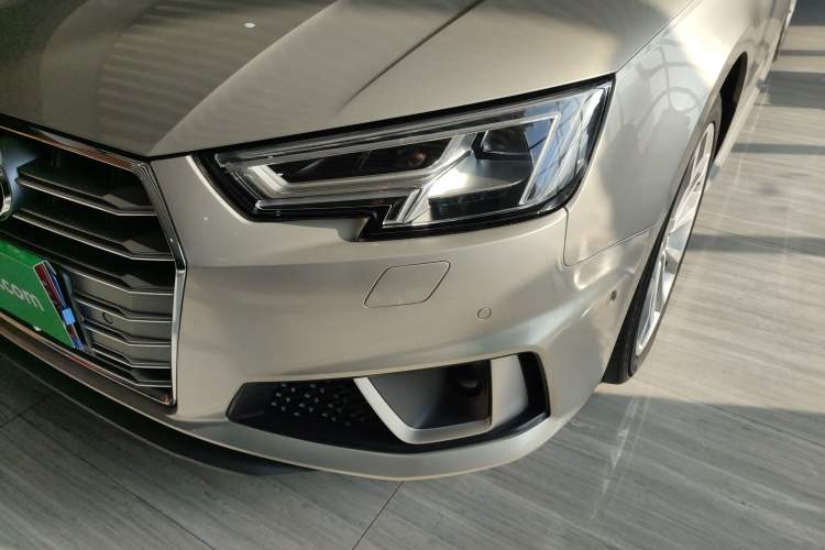 Used Audi A4L 2019 40 TFSI Fashion Version China V
