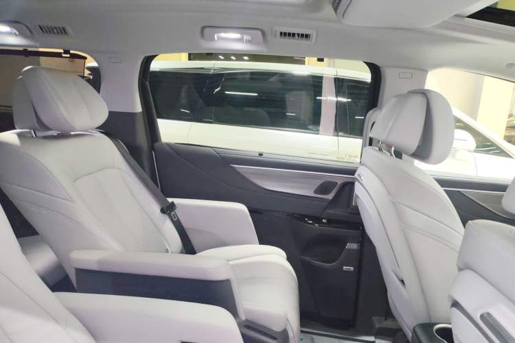 Used Buick GL8 2025 Lu Zun Deluxe Edition
