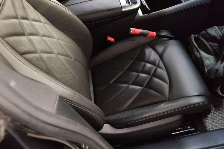 Used  R7 2022 Standard Advanced Version
