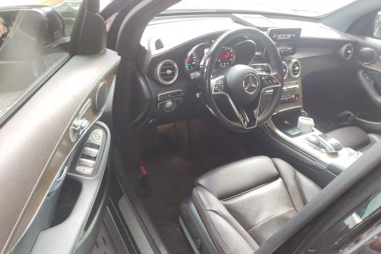 Used Mercedes-Benz GLC 2018 GLC 300 4MATIC Sport Edition
