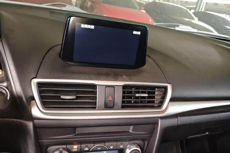 Used Mazda Mazda 3 Axela 2017 Sedan 1.5L Automatic Luxury Model Emission Standard China V
