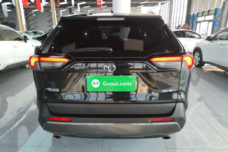 Used Toyota RAV4 2022 2.0L CVT Two-Wheel Drive Fashion Plus Edition
