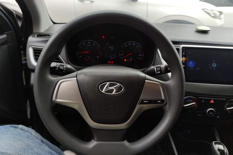 Used Hyundai Verna 2016 1.4L Automatic Cool Edition GLS