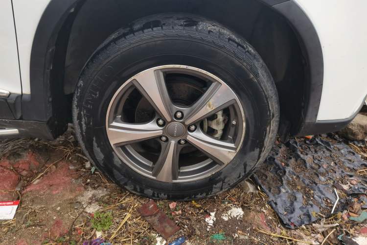 Used Haval H6 2015 Revised Version Sport Edition 1.5T Manual Transmission Two-Wheel Drive Elite Grade
