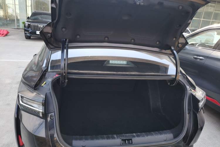 Used Dongfeng Aeolus Yixuan 2023 Mach Edition 1.5L Automatic Chasing Shadow Version
