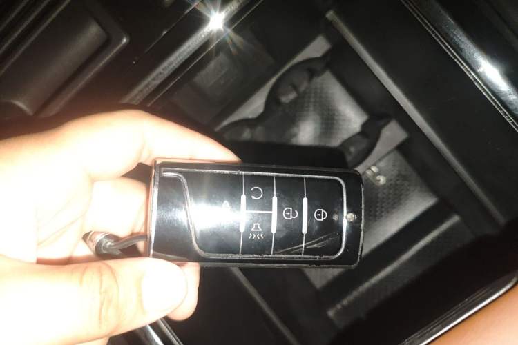 Used GAC Trumpchi GS8 2017 320T Two-Wheel Drive Luxury Smart Connectivity Version (7 Seats)
