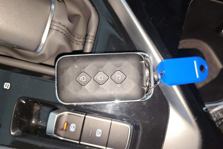 Used Wuling Asta 2022 2.0L DHT Electric-Speed Version
