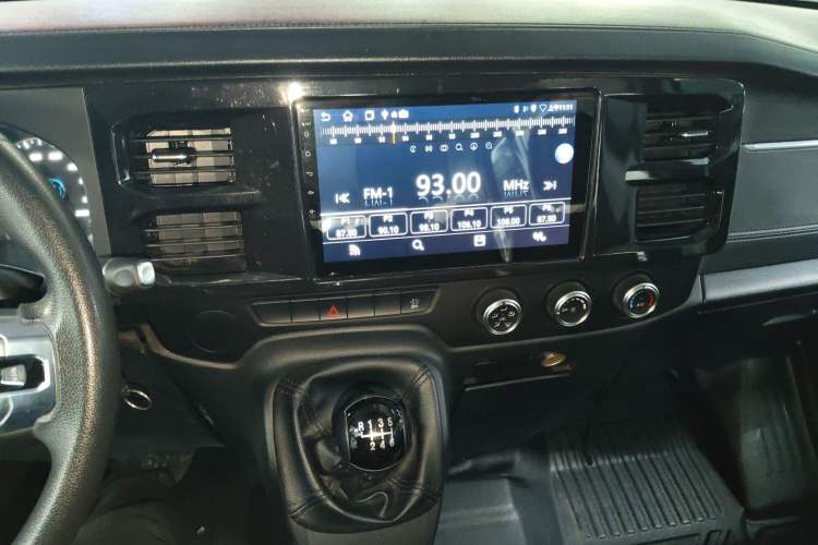 Used JMC Fushun 2022 2.0T Manual Multi-Function Passenger Vehicle Mid-Range High Roof 6-7 Seats
