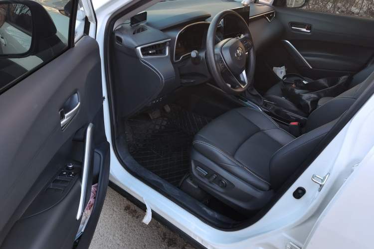 Used Toyota FRONTLANDER 2023 2.0L CVT Luxury Edition
