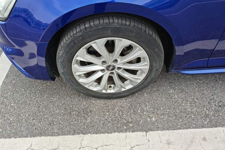 Used Audi A4L 2019 40 TFSI Ambition China VI
