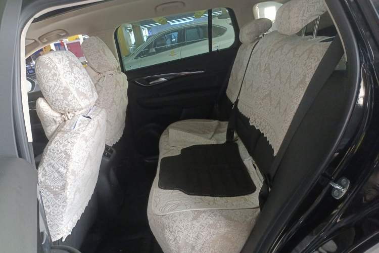 Used Buick Envision 2023 Encore Plus 652T Five-Seat All-Wheel-Drive Luxury Model
