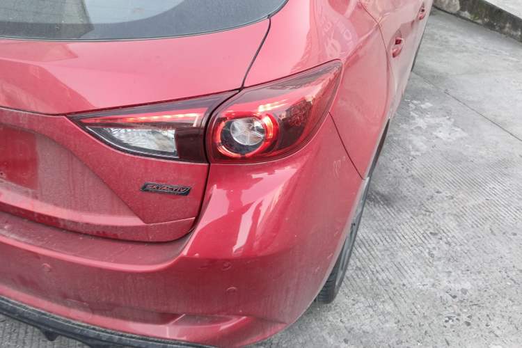 Used Mazda Mazda 3 Axela 2017 Hatchback 2.0L Automatic Sport Model China V Emission Standard
