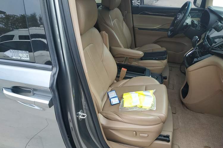 Used Buick GL8 2018 ES 28T Luxury Model China VI Standard
