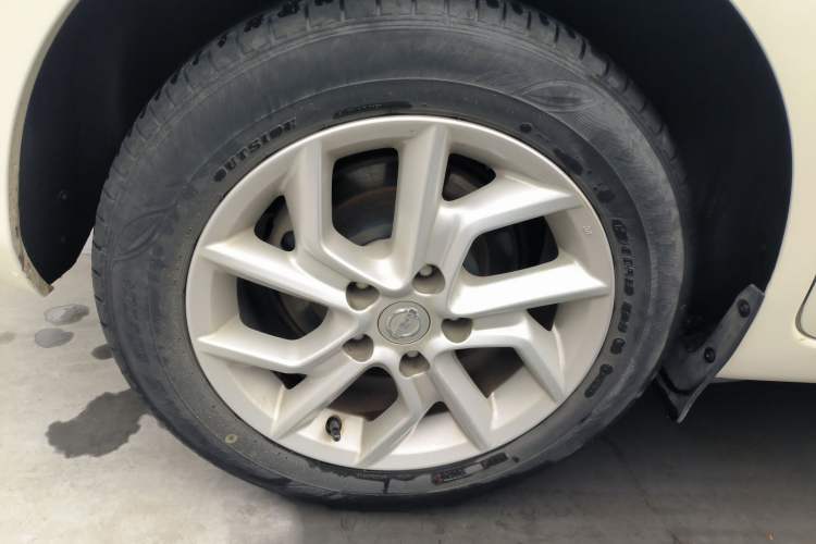 Used Nissan Tiida 2021 1.6L CVT Cool Edition
