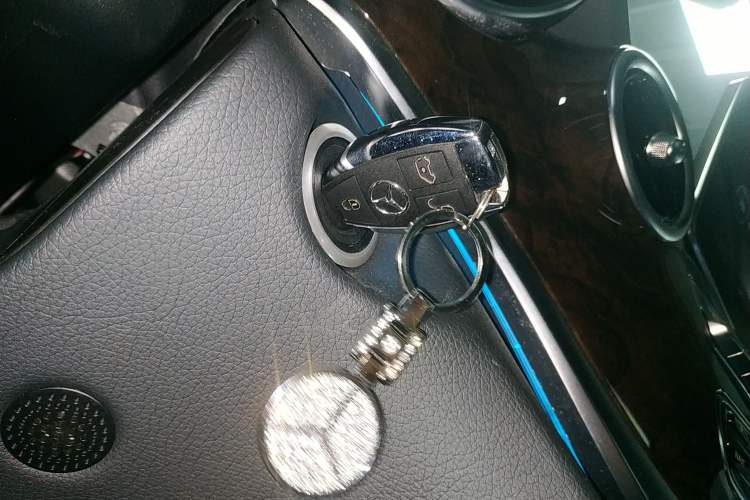 Used Mercedes-Benz V-Class 2018 V 260 Prestige Edition China VI