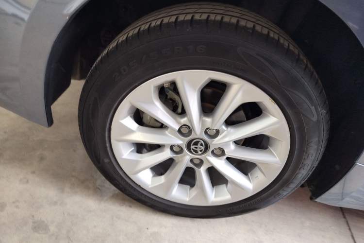 Used Toyota Corolla 2021 Dual-Motor 1.8L E-CVT Elite Edition