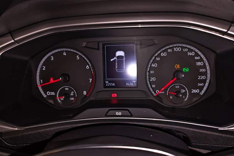 Used Volkswagen T-ROC 2022 280TSI DSG Two-Wheel Drive Elite PLUS
