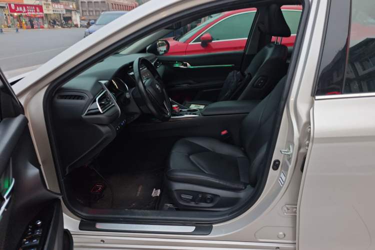 Used Toyota Camry 2019 2.5G Luxury Edition China VI Standard