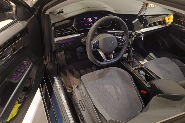 Used Volkswagen Passat 2024 380TSI Starry Luxury Edition