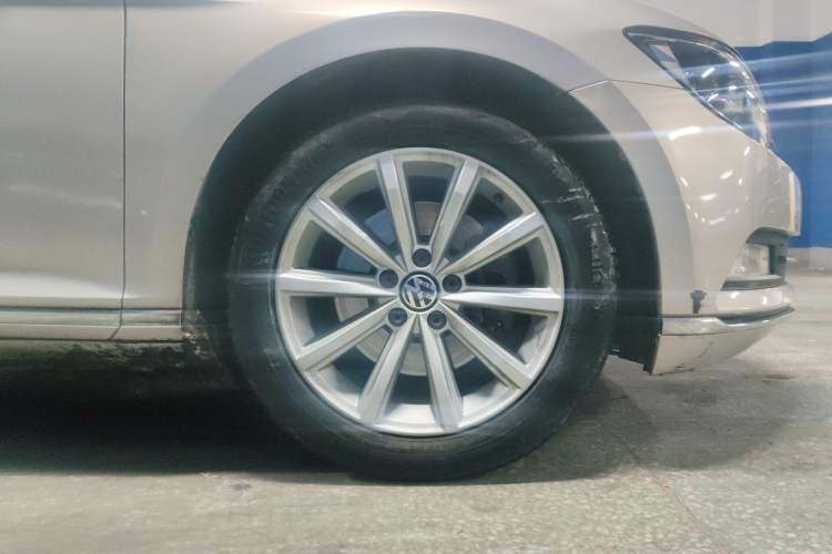 Used Volkswagen Magotan 2017 330TSI DSG Leading Model
