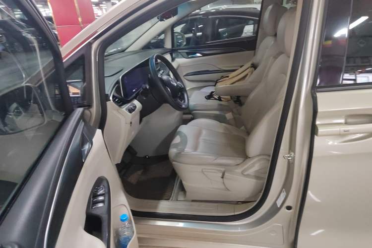 Used Buick GL8 2021 ES Landtrek 653T Comfort Edition
