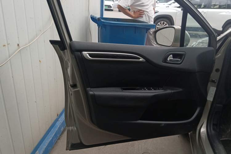 Used Citroen C4L 2015 1.8L Automatic Luxury Edition
