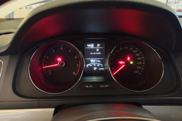 Used Volkswagen Gran Lavida 2015 1.6L Automatic Comfort Edition