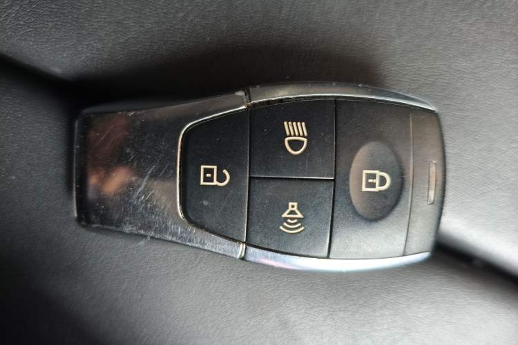 Used  BJ40 2020 2.0T Automatic Four-Wheel Drive Urban Hunter Edition Chivalrous Type