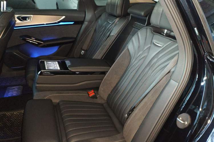 Used Hongqi H9 2024 2.0T Qichang Private Enjoyment Luxury Edition