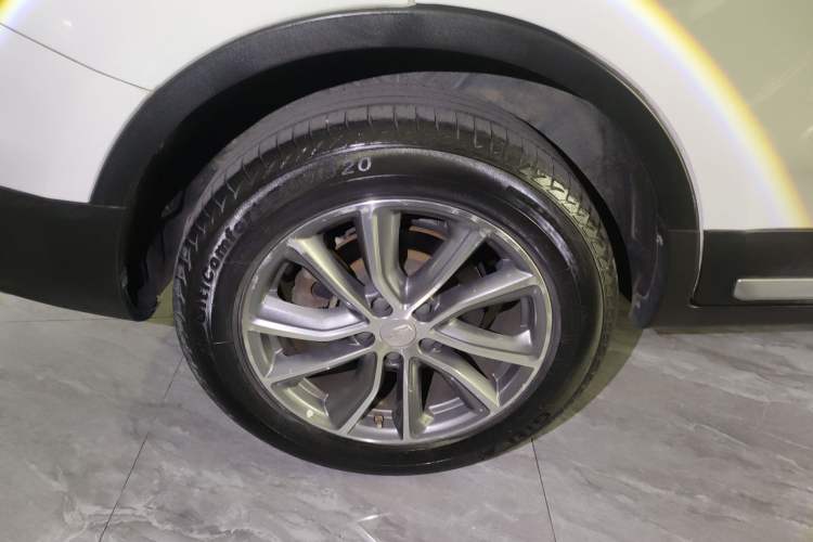 Used Geely Auto Emgrand X7 Sport 2018 1.8TD Automatic Two-Wheel Drive Smart 4G Connected Version
