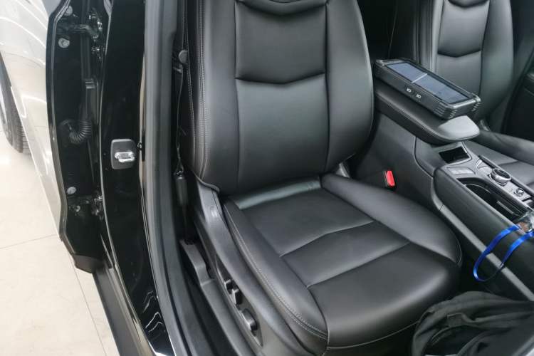 Used Cadillac XT5 2023 2.0T Two-Wheel-Drive Fashion Edition
